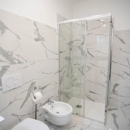 Alojamento de Acomodação e Pequeno-almoço Residenza Ponte Catena 4*