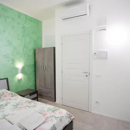 Oda ve Kahvaltı Residenza Ponte Catena 4*